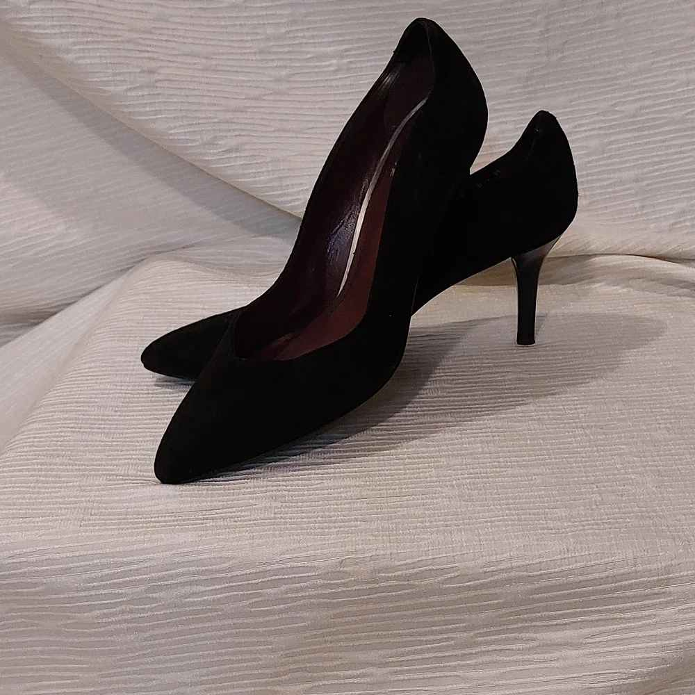Stuart Weitzman Black Suede Women's Pumps - Picture 10 of 16